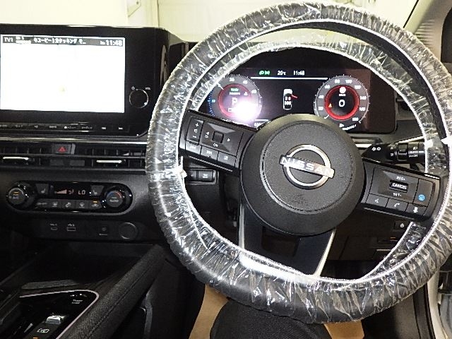 NISSAN AURA