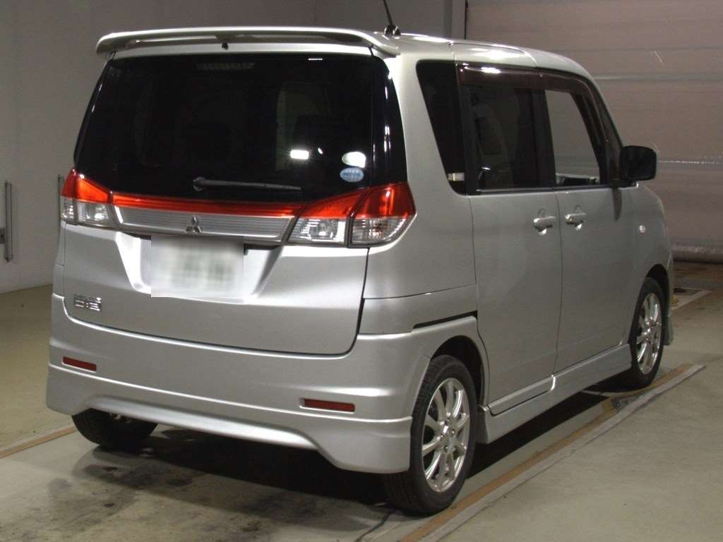 MITSUBISHI DELICA D:2