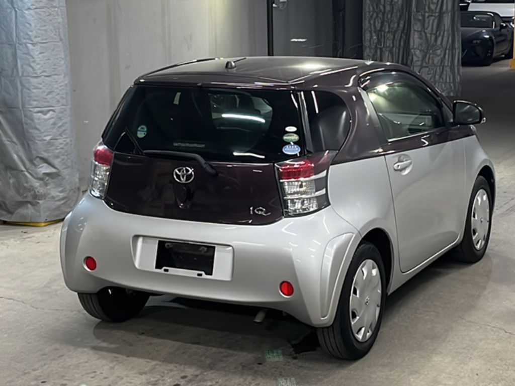 TOYOTA IQ