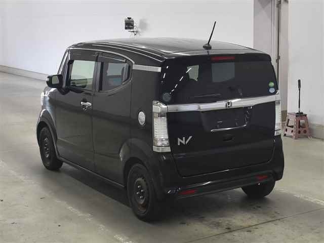 HONDA N-BOX SLASH