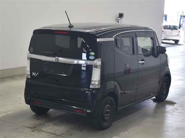 HONDA N-BOX SLASH