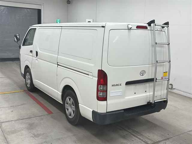 TOYOTA REGIUS ACE