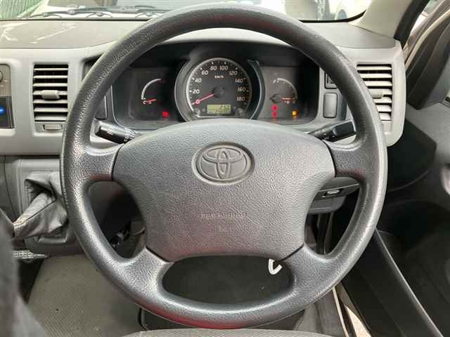 TOYOTA REGIUS ACE