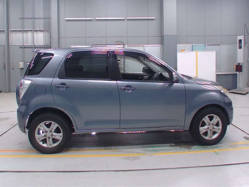 DAIHATSU BE-GO