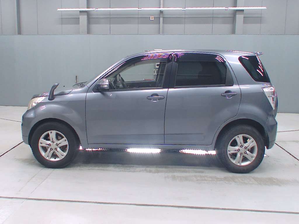 DAIHATSU BE-GO