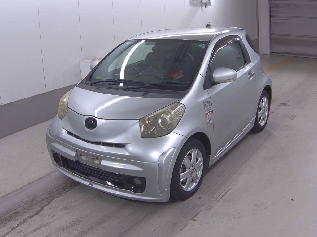 TOYOTA IQ