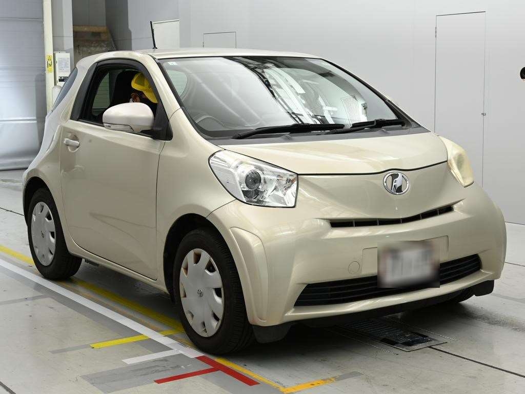 TOYOTA IQ