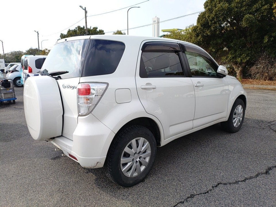 DAIHATSU BE-GO