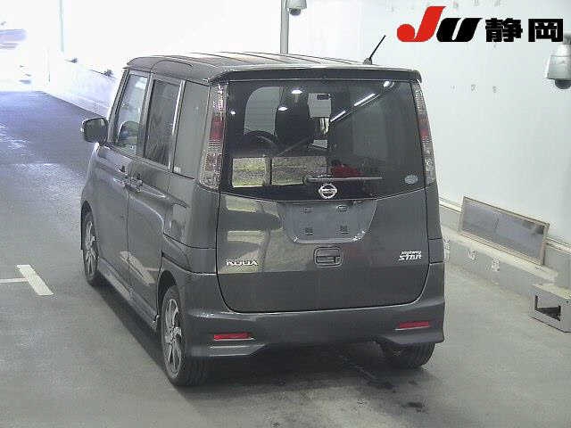 NISSAN ROOX