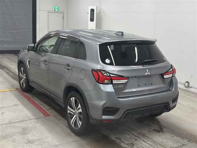 MITSUBISHI RVR