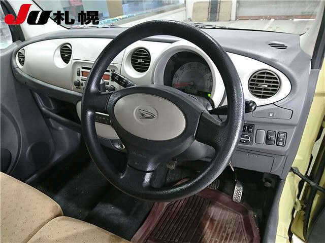 DAIHATSU MOVE LATTE