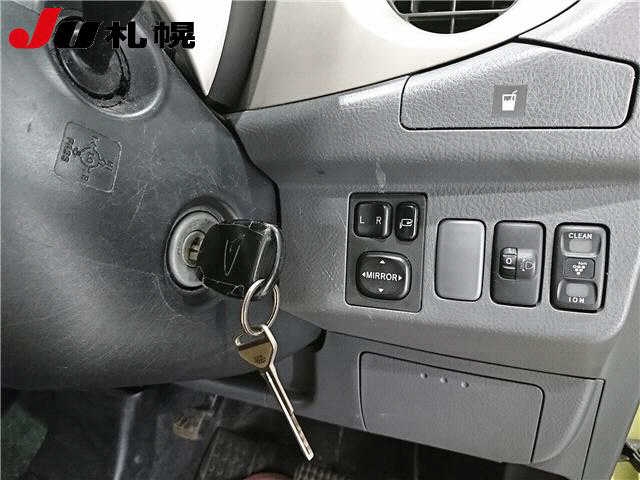 DAIHATSU MOVE LATTE