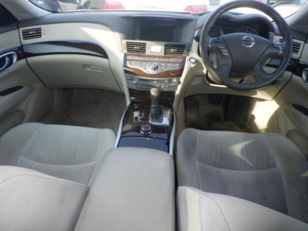 NISSAN FUGA