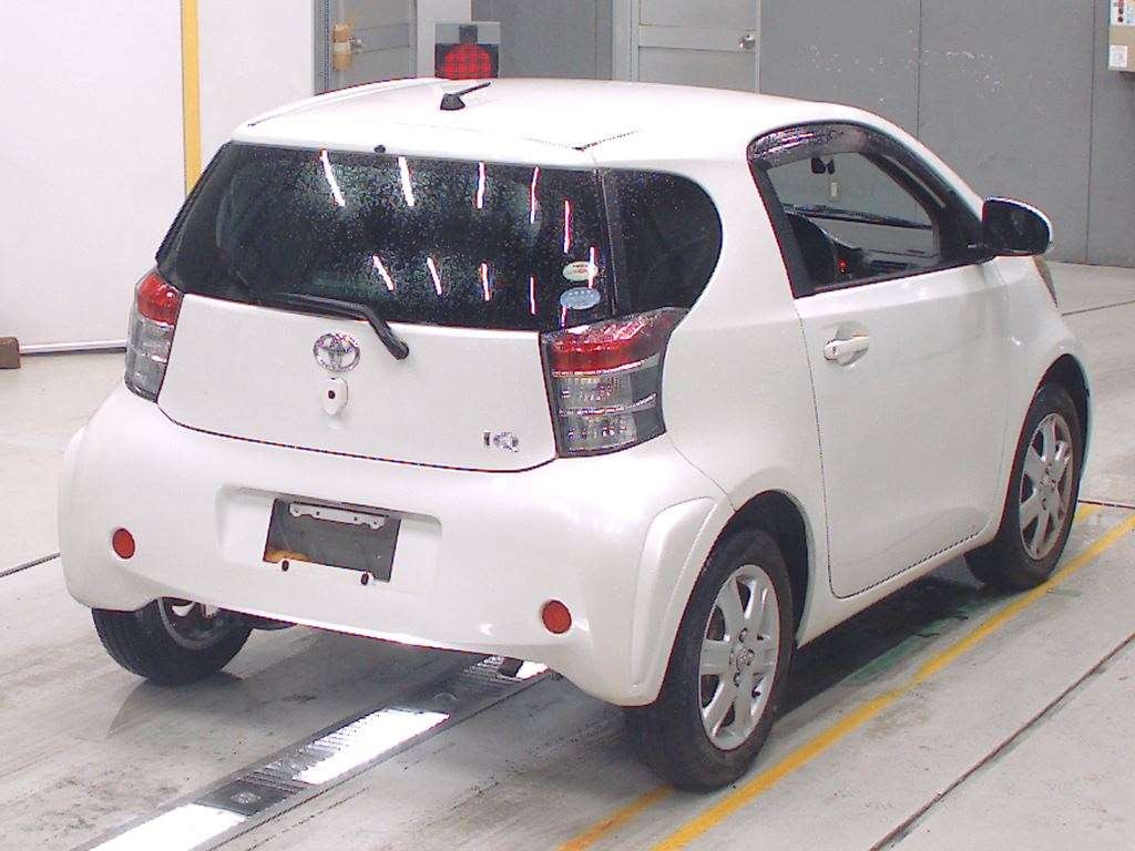 TOYOTA IQ