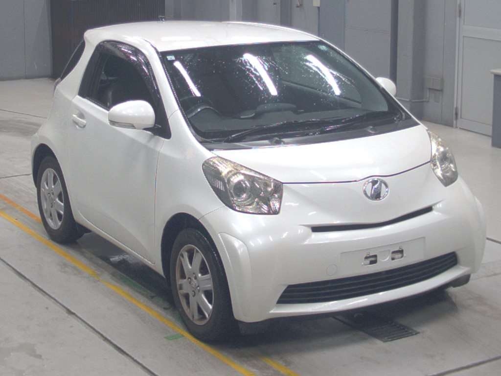 TOYOTA IQ