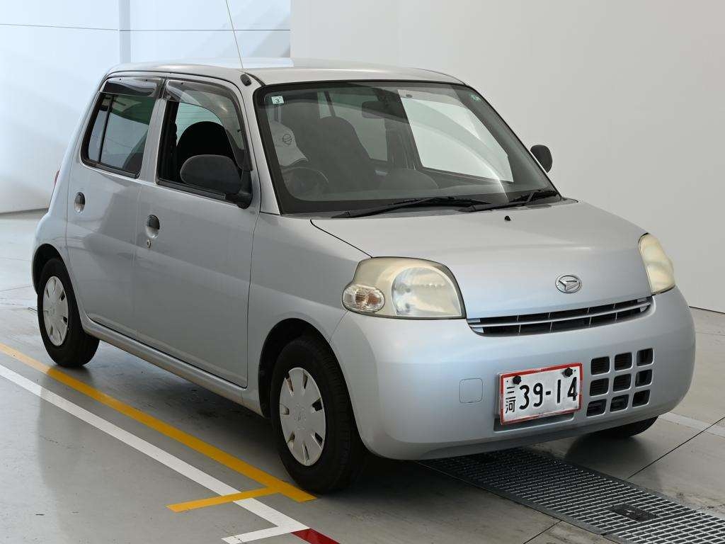 DAIHATSU ESSE
