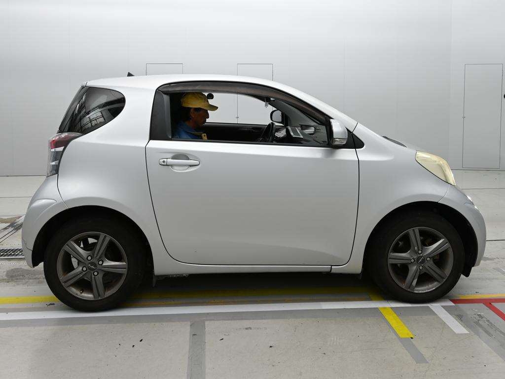 TOYOTA IQ