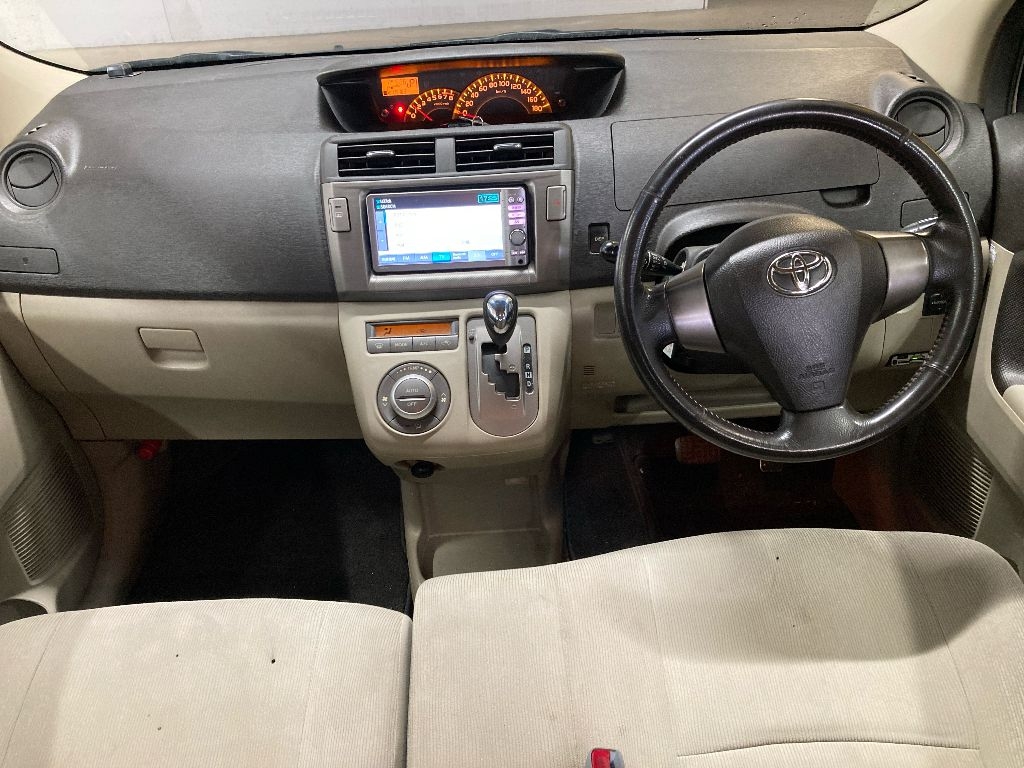 TOYOTA PASSO SETTE