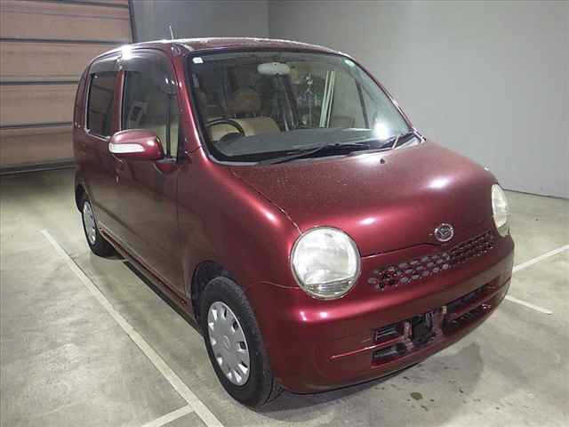 DAIHATSU MOVE LATTE