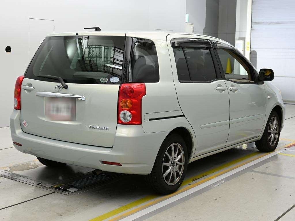 TOYOTA RAUM