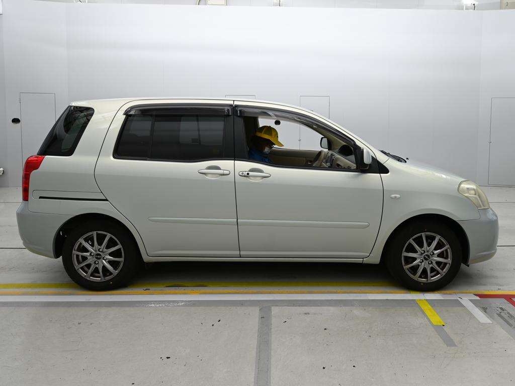 TOYOTA RAUM
