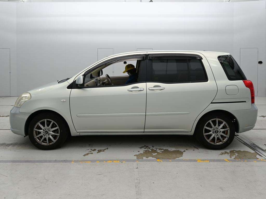 TOYOTA RAUM