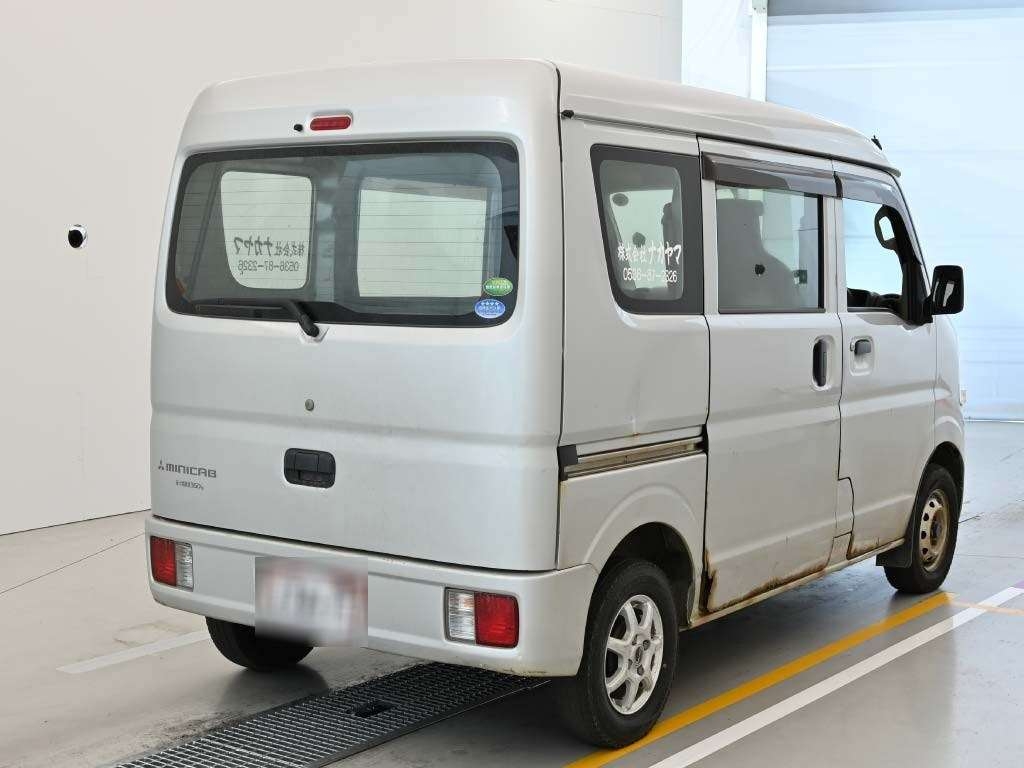 MITSUBISHI MINICAB