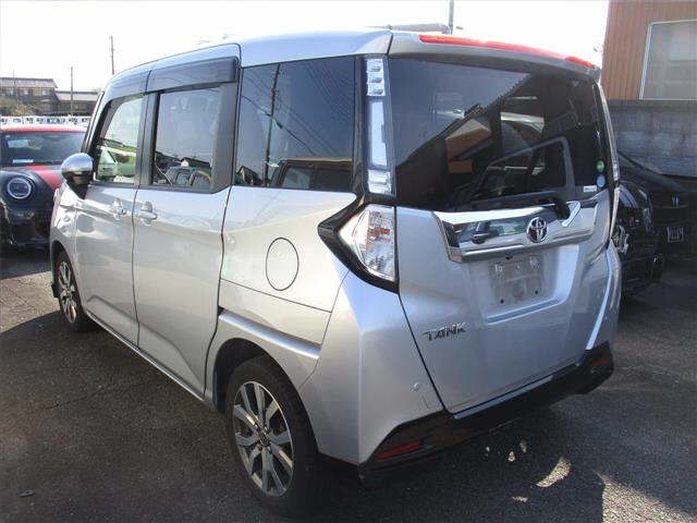 TOYOTA TANK