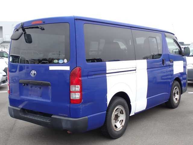 TOYOTA REGIUS ACE