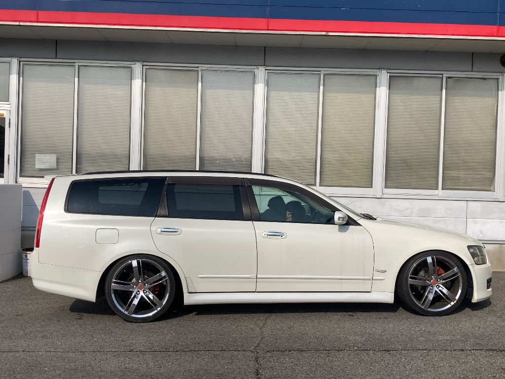 NISSAN STAGEA