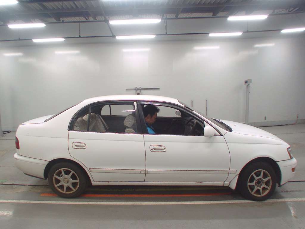 TOYOTA CORONA