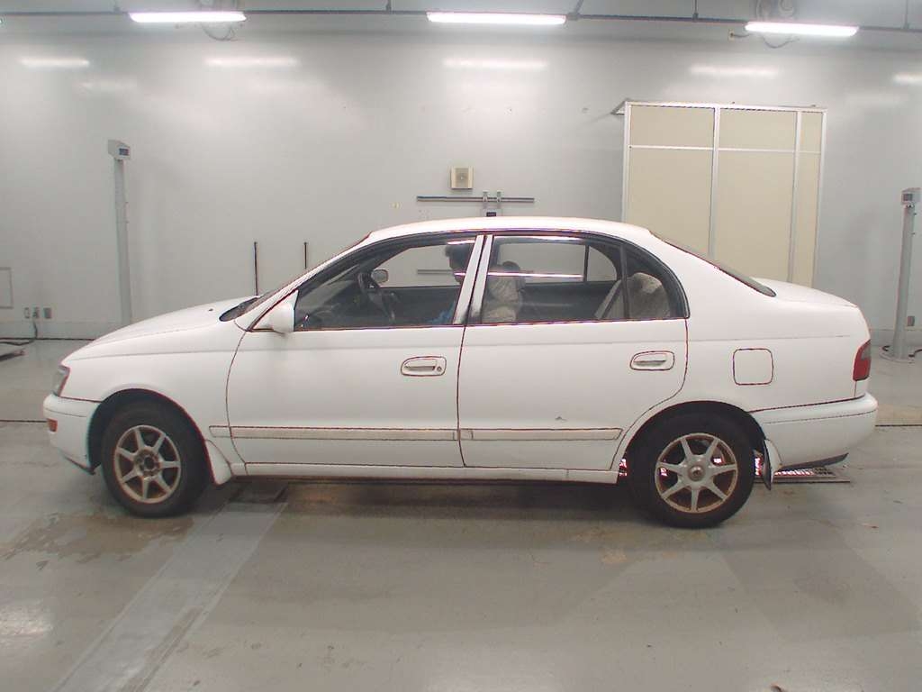 TOYOTA CORONA