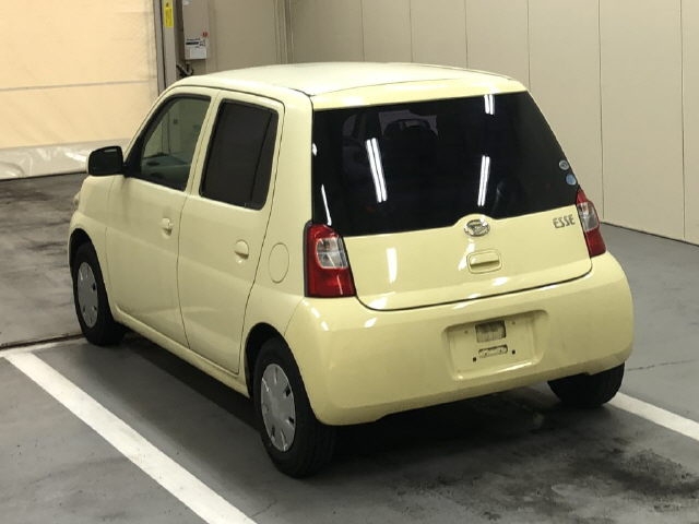 DAIHATSU ESSE