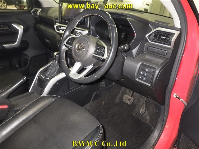 DAIHATSU ROCKY
