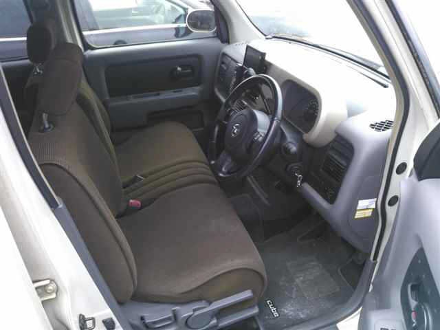 NISSAN CUBE