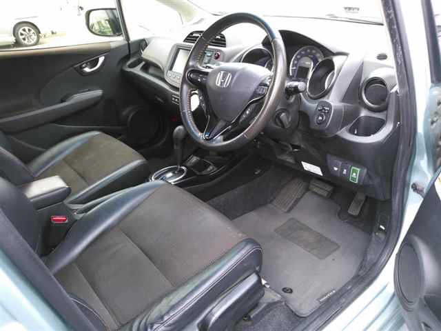 HONDA FIT SHUTTLE