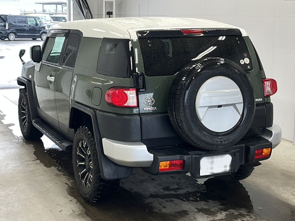 TOYOTA FJ CRUISER