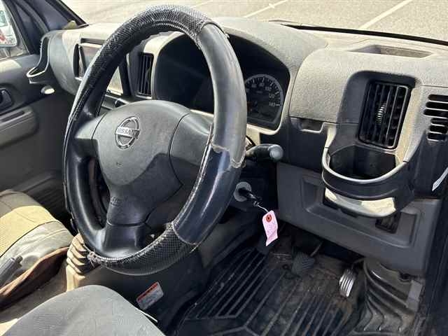 NISSAN CLIPPER