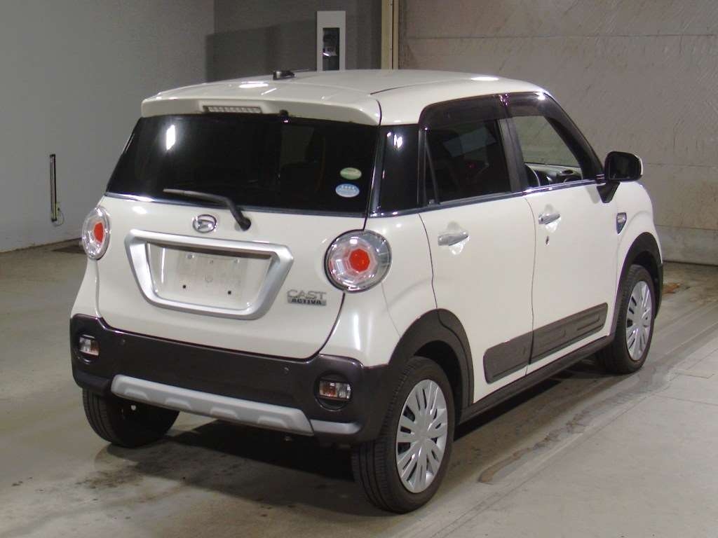 DAIHATSU CAST