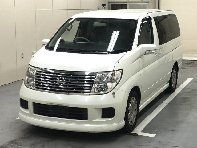 NISSAN ELGRAND