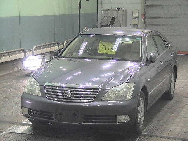 TOYOTA CROWN