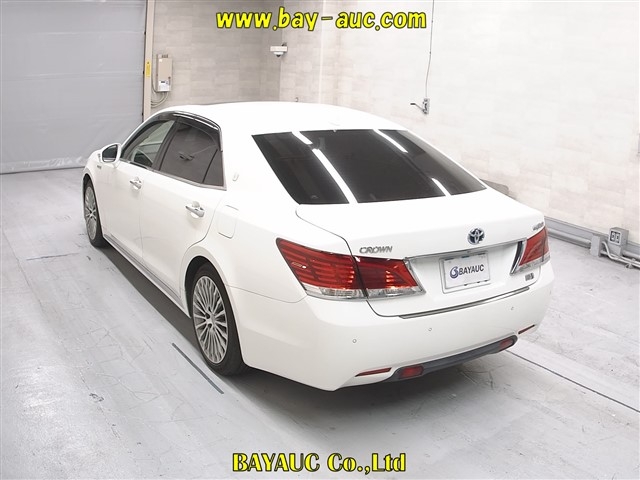 TOYOTA CROWN MAJESTA