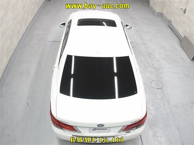 TOYOTA CROWN MAJESTA