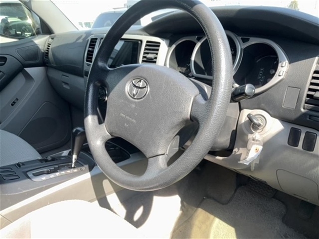 TOYOTA HILUX SURF