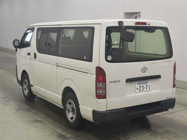 TOYOTA REGIUS ACE