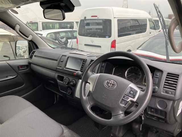 TOYOTA REGIUS ACE