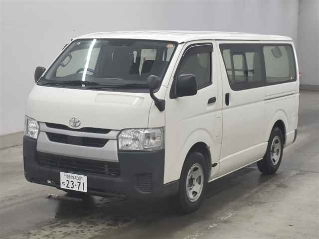 TOYOTA REGIUS ACE