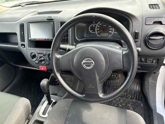 NISSAN AD