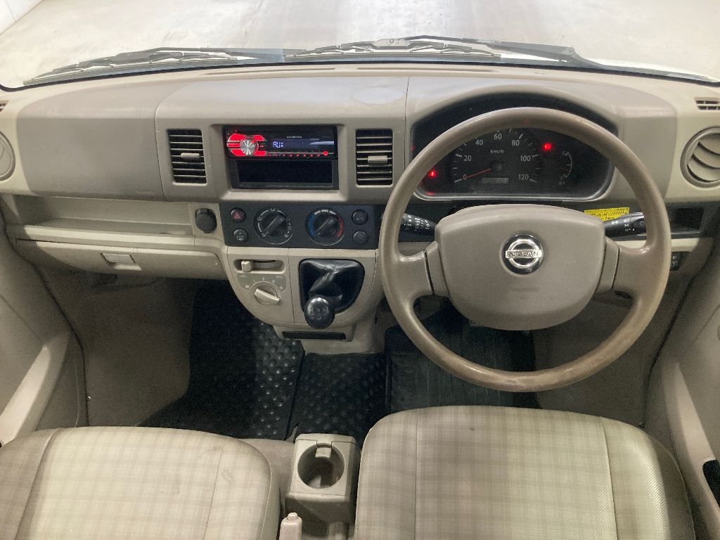 NISSAN NV100 CLIPPER