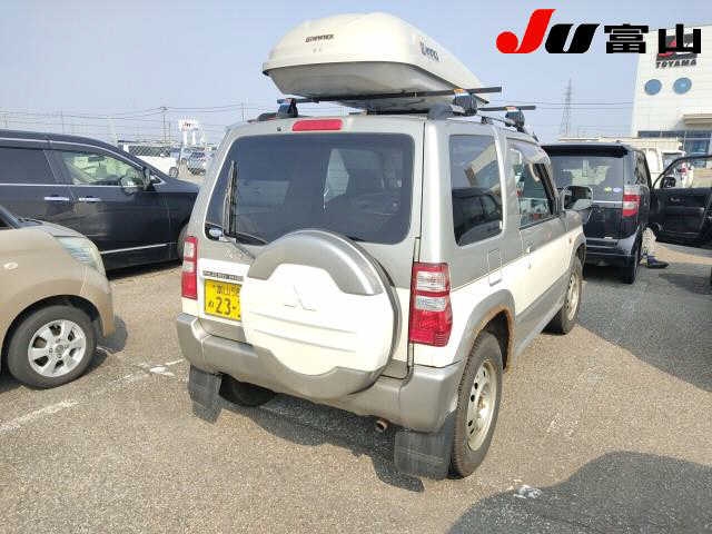 MITSUBISHI PAJERO MINI